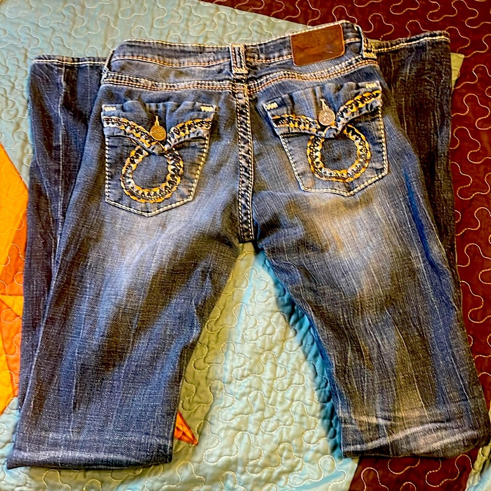 25XL, Maddie Boot, Big Star jeans.